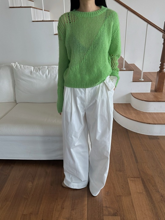 Diagonal Damange Knit Pullover