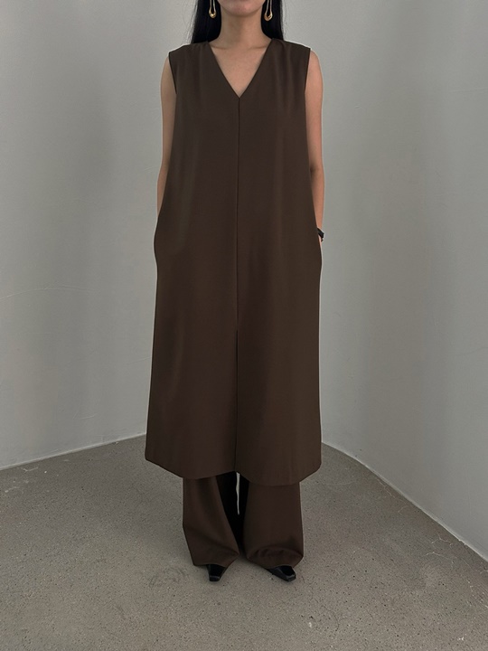 Slit One-piece