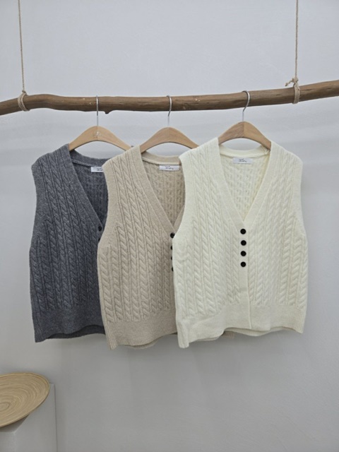 Warm Twist Vest