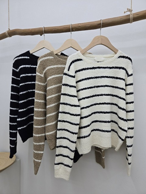 Sold Stripe Round Knit Top