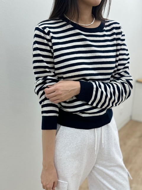 Cash Stripe Round Top