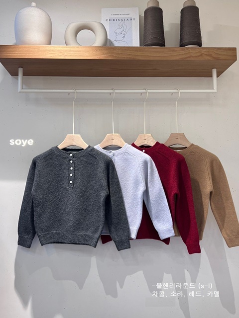 Wool Henley Round Knit Pullover