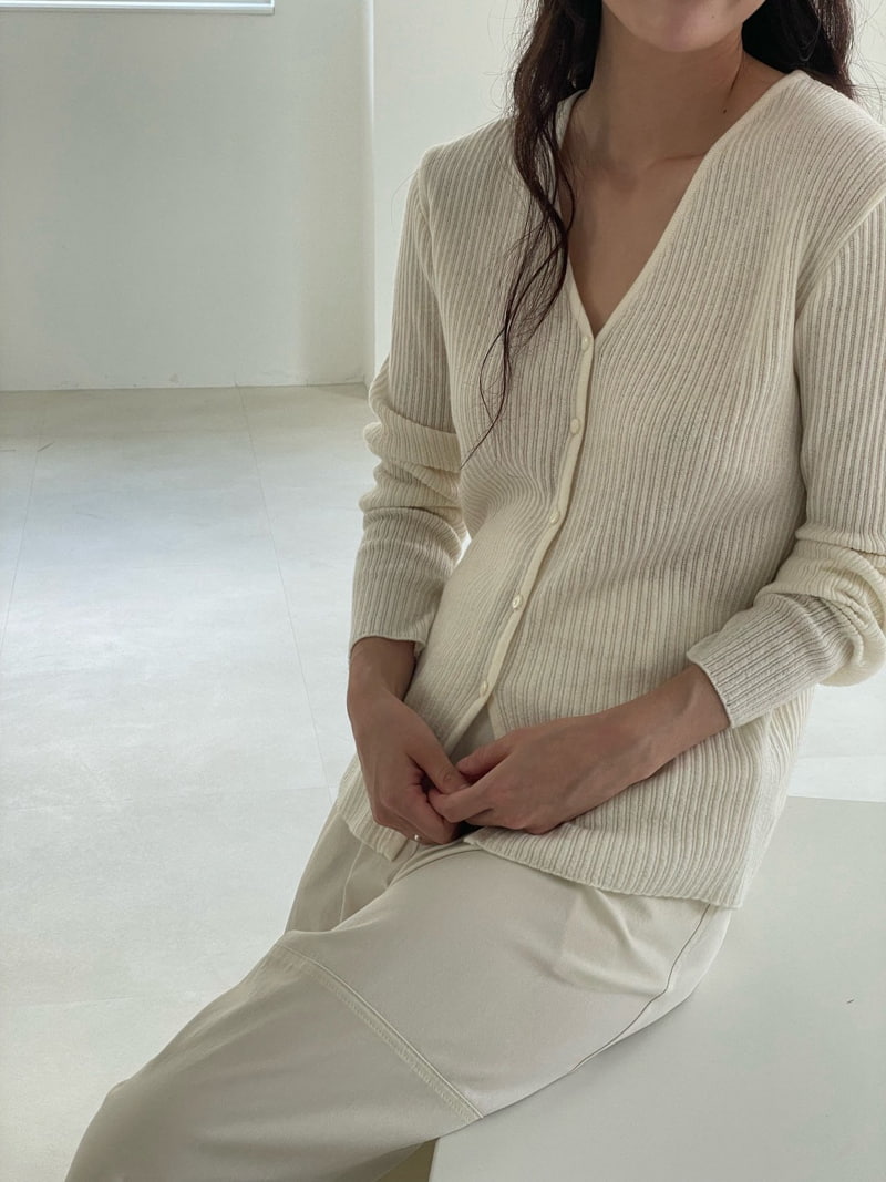 Amygrace - Korean Women Fashion - #momslook - Bazel Rib V Cardigan - 9