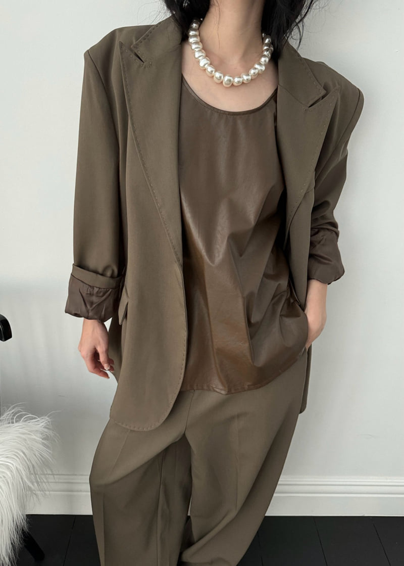 Auver_Fit - Korean Women Fashion - #womensfashion - U Neck Fake Leather Sleeveless Top - 4
