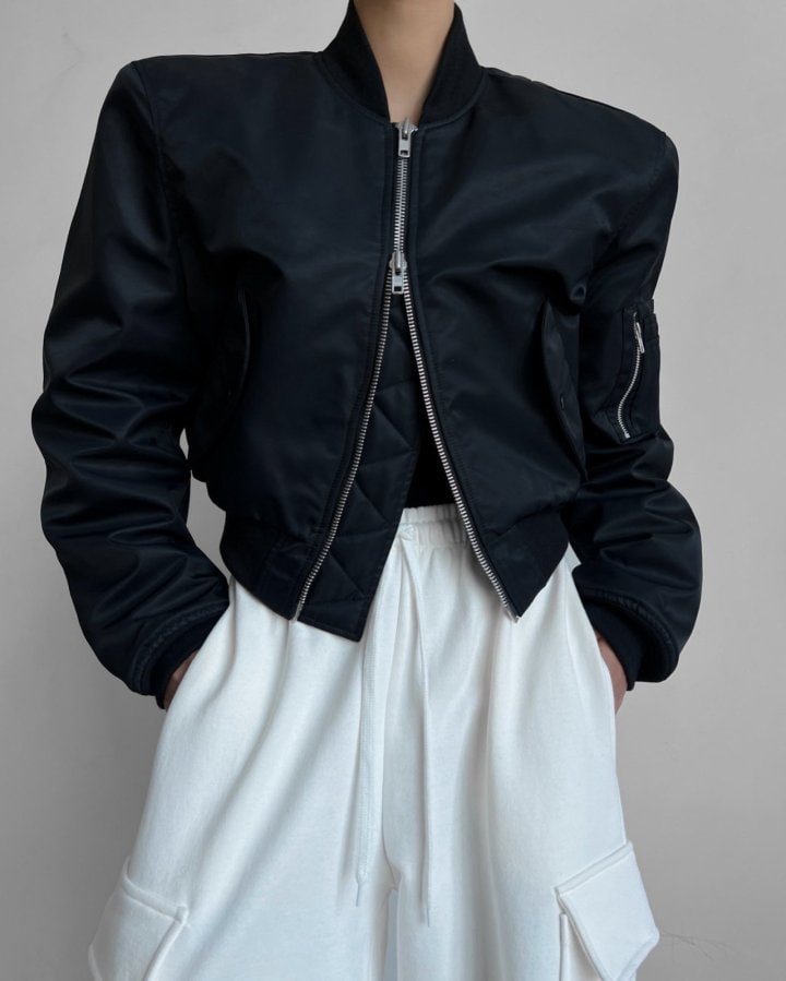 Paper Moon - Korean Women Fashion - #momslook - Suqare Shoulder Padded Crop Bomber Jacket - 2