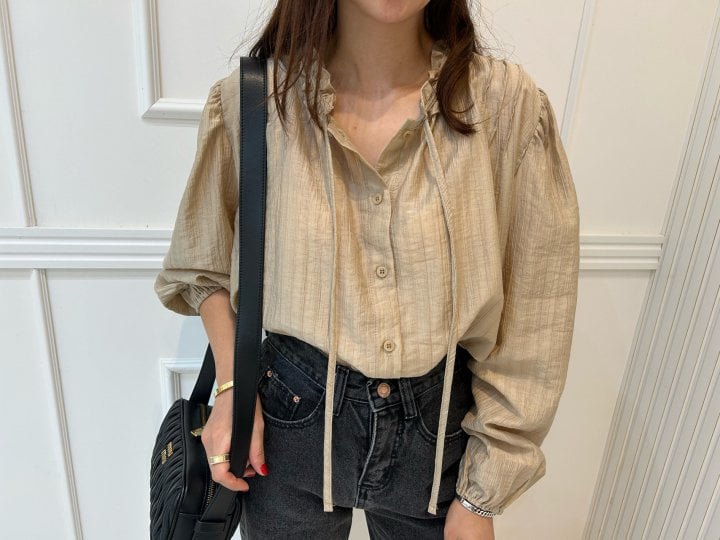 Pearls room - Korean Women Fashion - #momslook - Pintuck String Blouse - 5