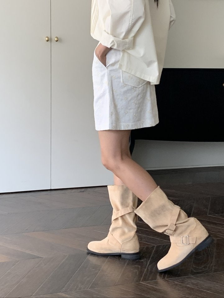 Vade - Korean Women Fashion - #vintageinspired - Suede PU Middle Half Pleats Boots - 7