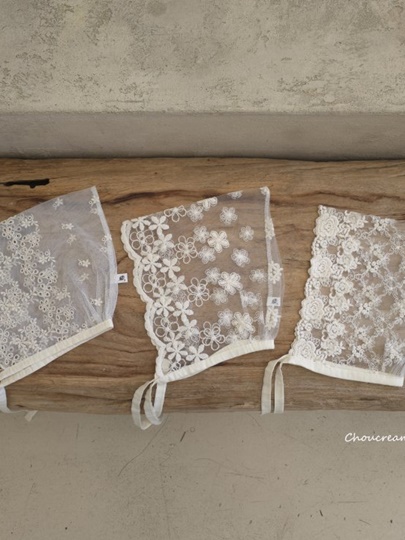 Lace Bonnet