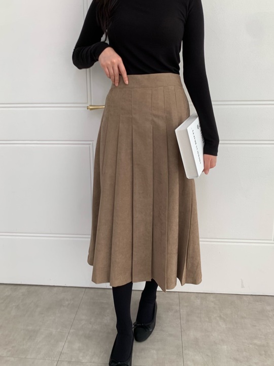 Lauren Pleats Skirt