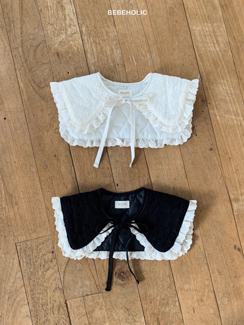 Kelly Lace Cape
