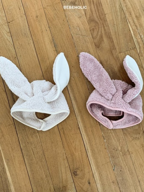 Rabbit Boa Bonnet