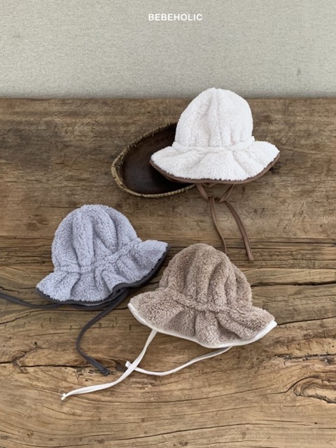 Colored Boa Bucket Hat
