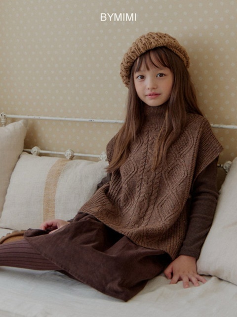 Rouge Knit Vest