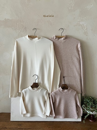 Mom Winter Turtleneck Tee