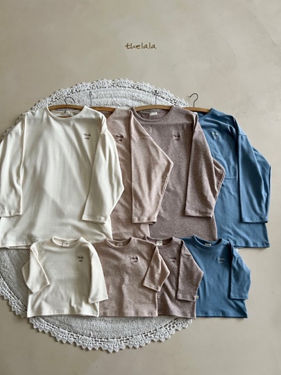 Mom Club Tee