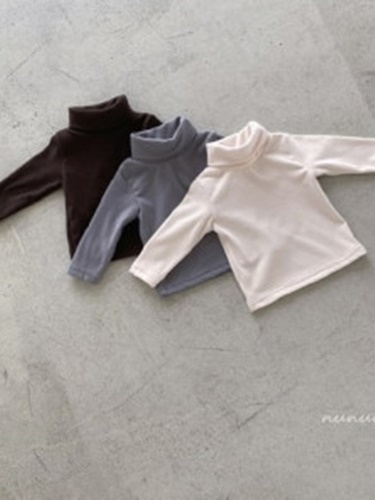 Bebe Winter Tee