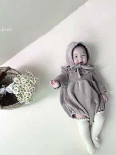 Scarlet Romper Bonnet Set