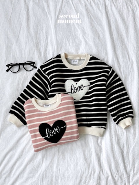 Love Bookle Sweatshirt