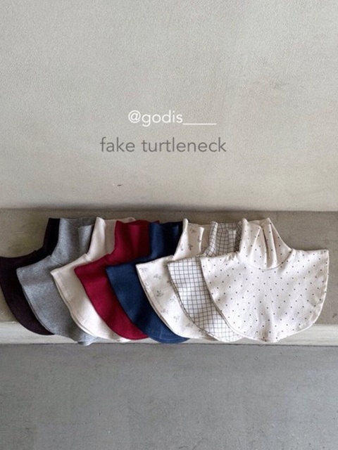 24 Fake Turtleneck Tee