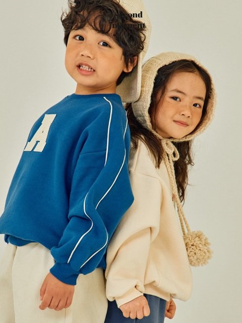 A String Sweatshirt