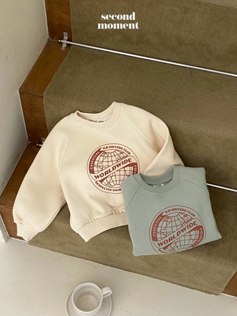 World Sweatshirt