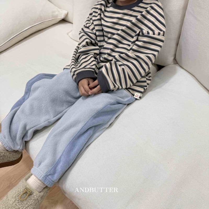 Andbutter - Korean Children Fashion - #Kfashion4kids - Line Fleece Jogger Pants - 7