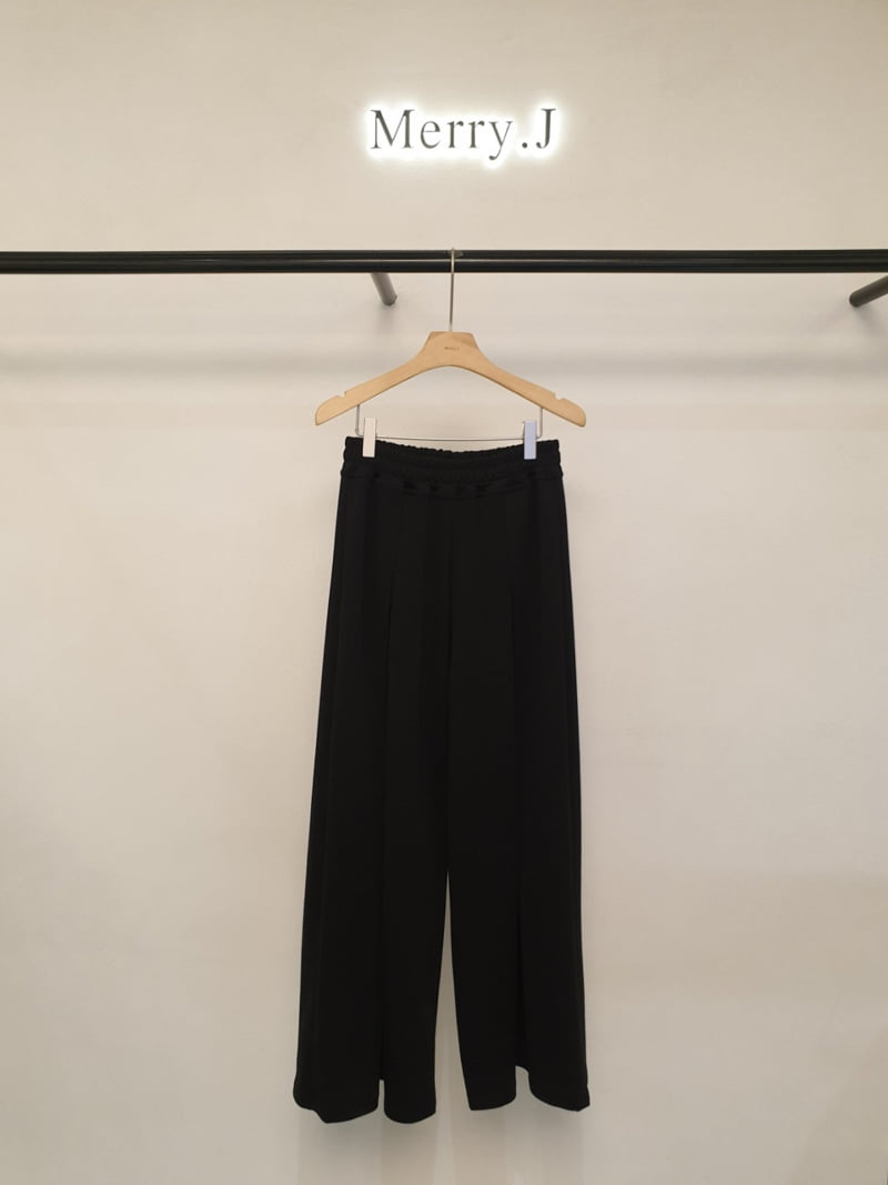 Merry J - Korean Women Fashion - #momslook - Bebe Fleeced Pintuck Pants - 8