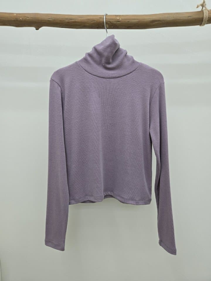 Most - Korean Women Fashion - #romanticstyle - Reve Turtleneck Tee