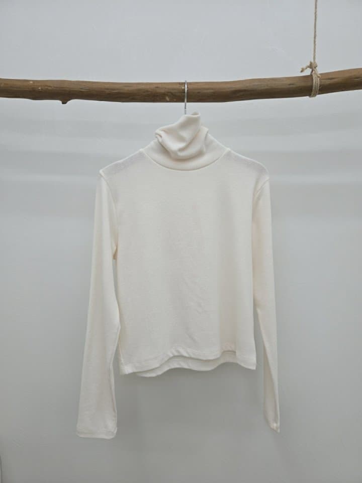 Most - Korean Women Fashion - #thatsdarling - Reve Turtleneck Tee - 4