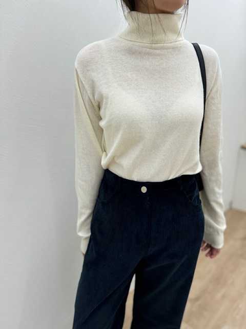 Cahsemere Turtleneck Tee