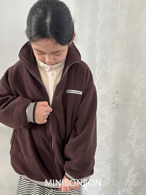 Moment Zip-up