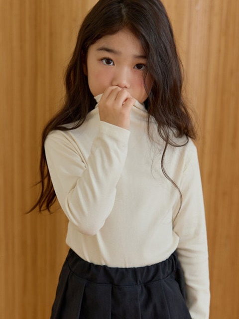 Basic Mockneck Tee