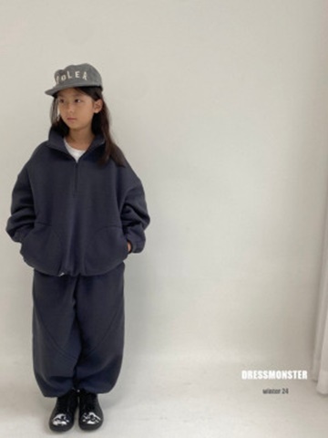 Line Pocket Half Zip-up
