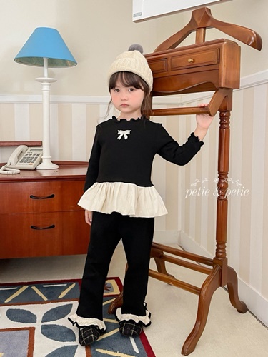 Pearl Ribbon Tee