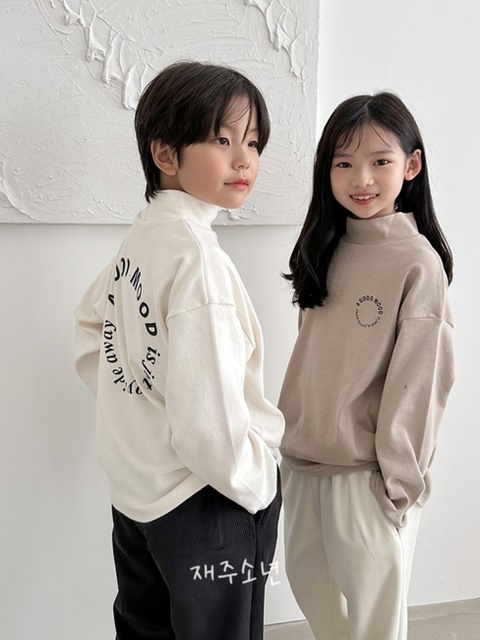 Mood Mockneck Tee