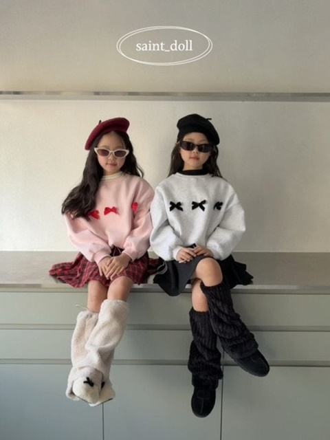 3D Ribbon Sweatshirt