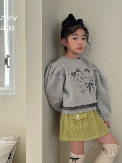 Puffy Lace Sweatshirt