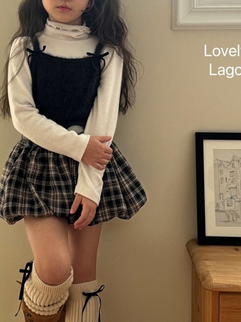 Lovely Turtleneck Tee