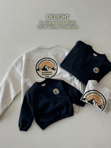 Adventure Sweatshirt With Mom