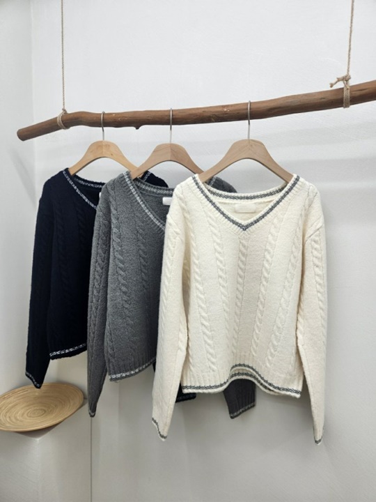 Arna Knit Sweater