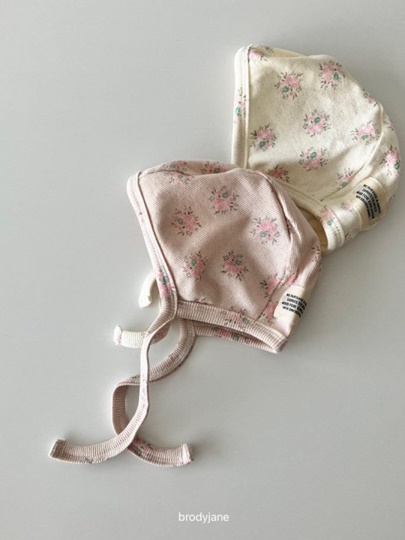 Flower Button Bonnet