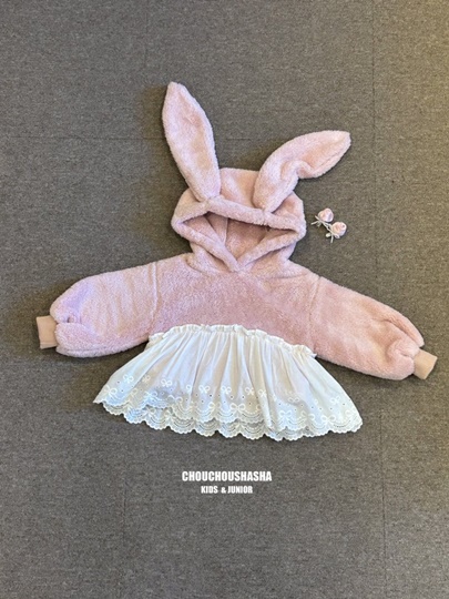 Rabbit Lace Hood Top