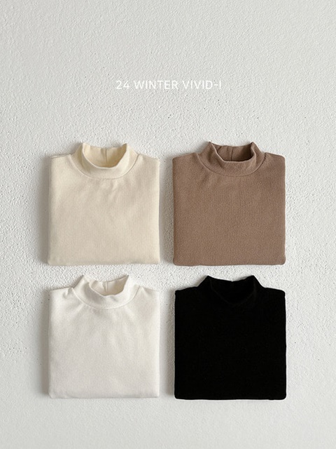 Ribbed Inner Turtleneck Tee