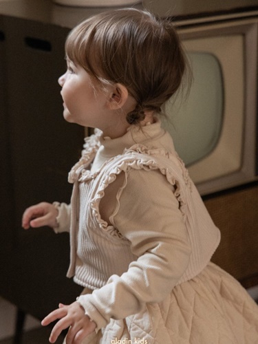 Winter Frill Vest