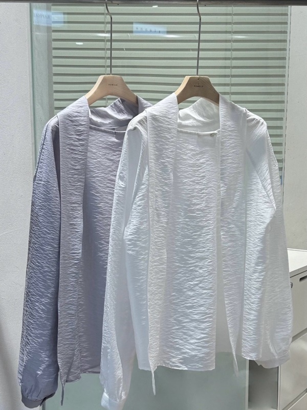 Pin Tie Blouse