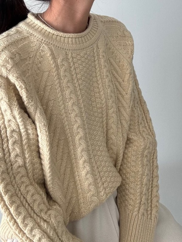 Twist Round Knit Sweater