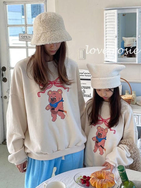 Bear Ribbon Sweatshirts with Mom