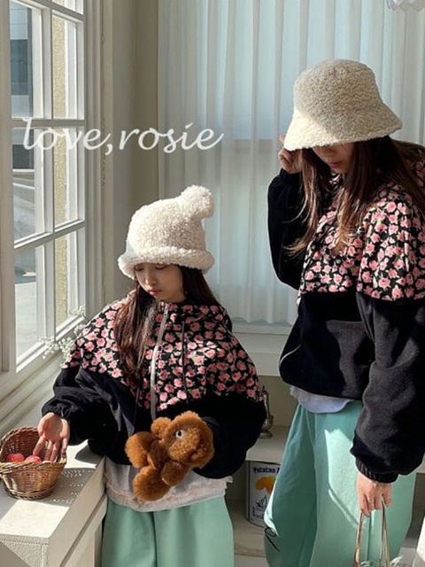 Fleece Hooded Zip-up Jacket with Mom