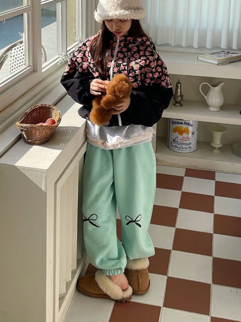 Ribbon Jogger Pants with Mom
