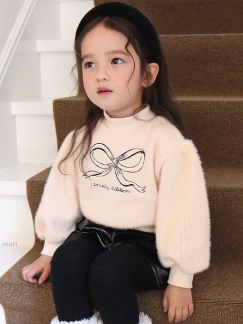 Cat Ribbon Tee